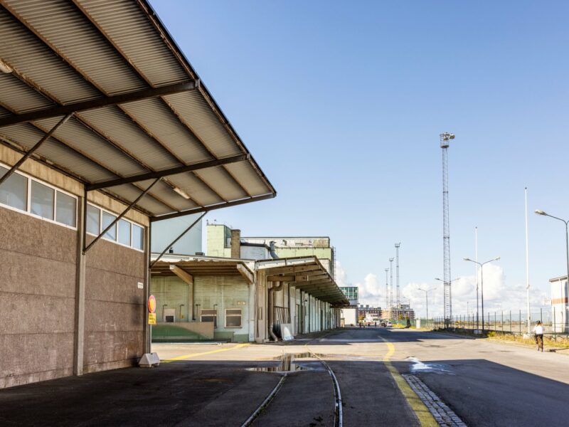 220919_nyhamnen_0255_hamnbyggnader_i_nyhamnen_lores