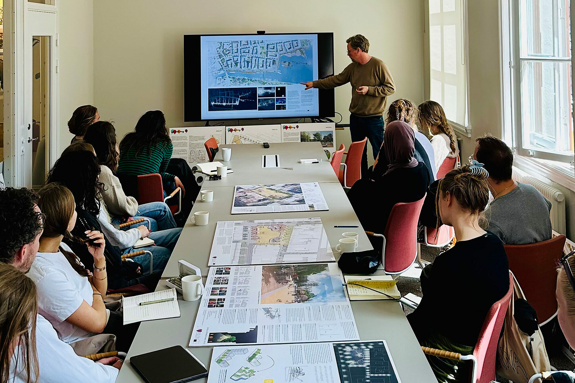 På kontoret_beskuren